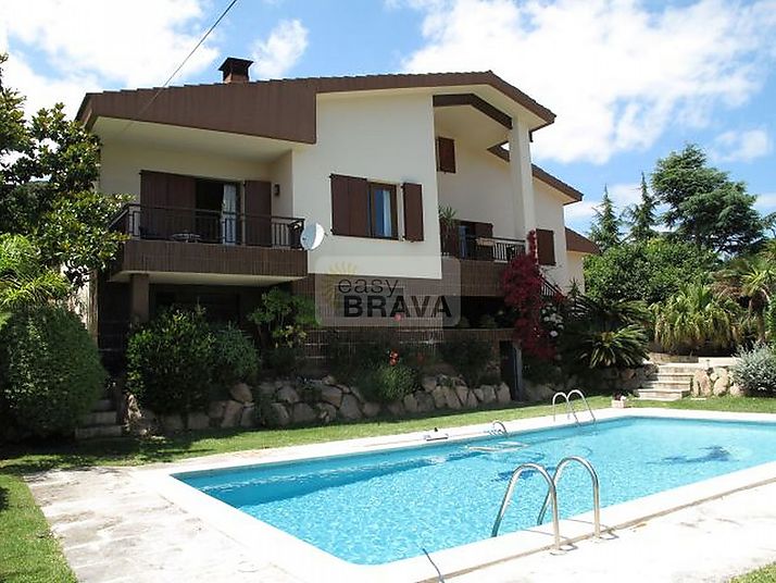 Belle maison avec piscine