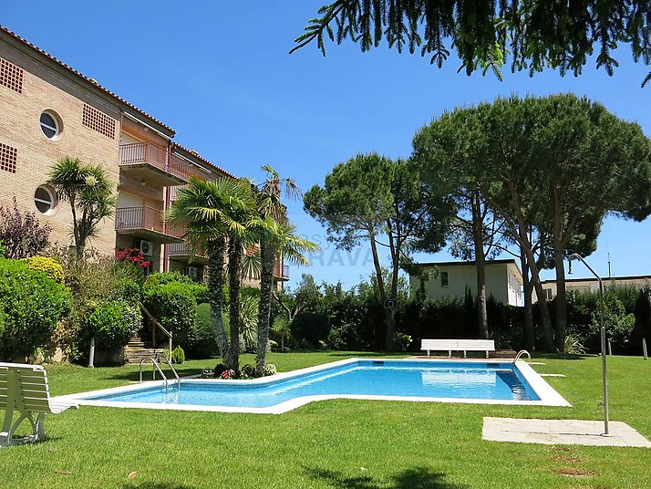 Joli appartement avec piscine