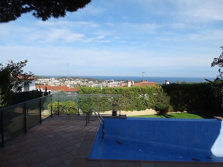 Luxosa casa amb vistes al mar