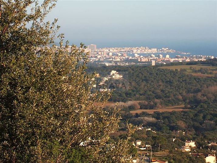 Parcelle avec vue sur la mer