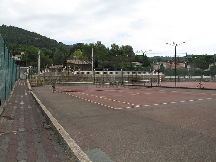 Terrain de tennis 