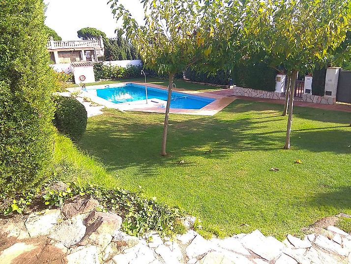 Maison de ville en communauté avec piscine à Tossa de Mar