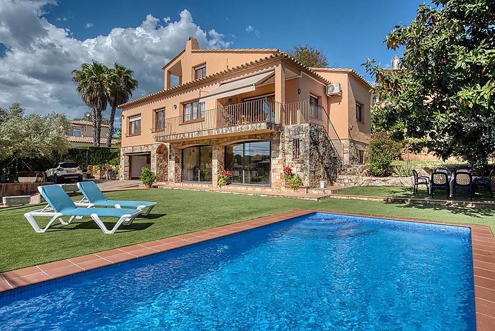 Nice house in excellent area
