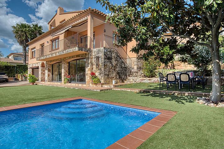 Nice house in excellent area