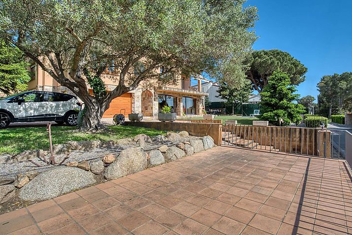 Nice house in excellent area