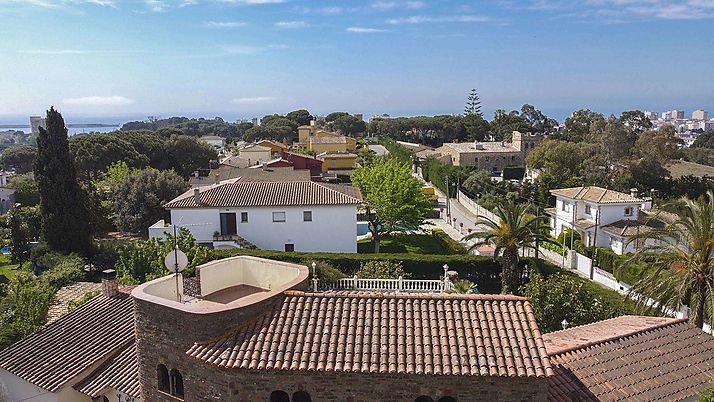 A 1km de la platja de Sant Antoni de Calonge