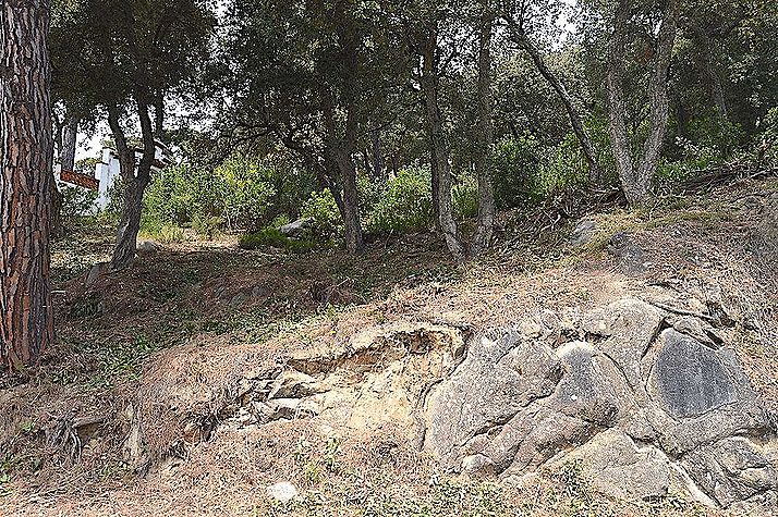 Baugrundstück in Roca de Malvet