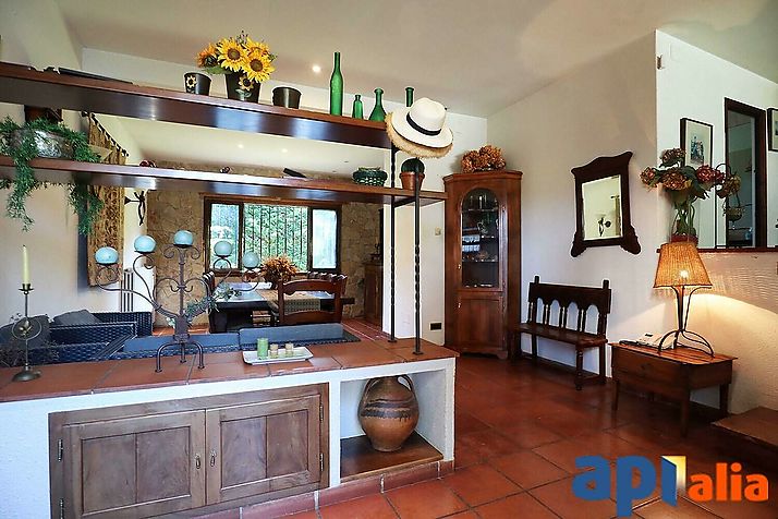 Rustic style house in good urbanization