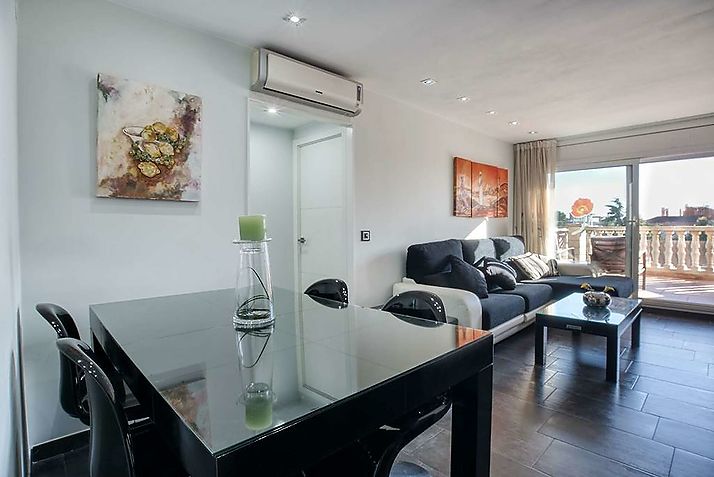 Magnifique penthouse situé à 150 m de la plage et avec terrasses avec vues fabuleuses