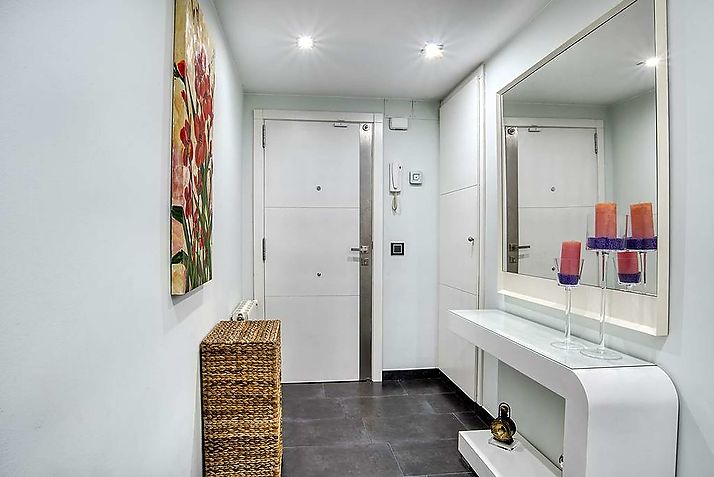 Magnifique penthouse situé à 150 m de la plage et avec terrasses avec vues fabuleuses