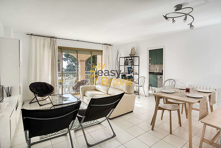 Bonito apartamento con zona comunitaria al lado de la playa