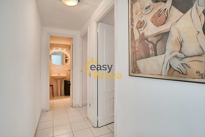 Bonito apartamento con zona comunitaria al lado de la playa