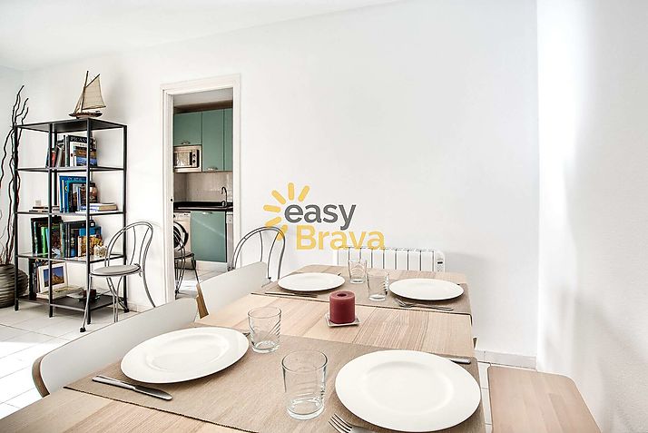 Bonito apartamento con zona comunitaria al lado de la playa