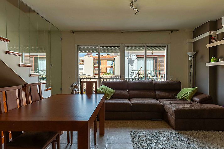 Duplex penthouse situated in the center of Calonge