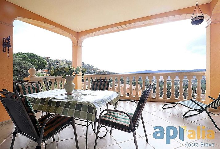 Casa para entrar a vivir en Les Teules, Santa Cristina d'Aro con preciosas vistas al mar y montaña
