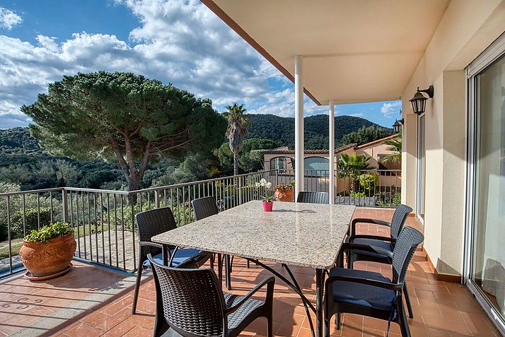 Magnífica casa con piscina y jardín en Calonge