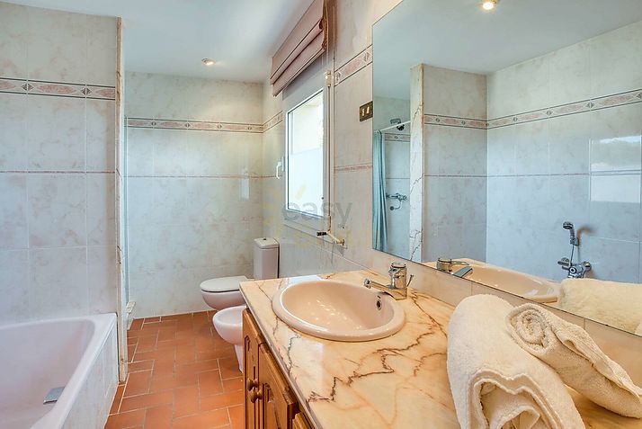 Magnífica casa con piscina y jardín en Calonge
