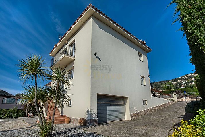 Magnífica casa con piscina y jardín en Calonge