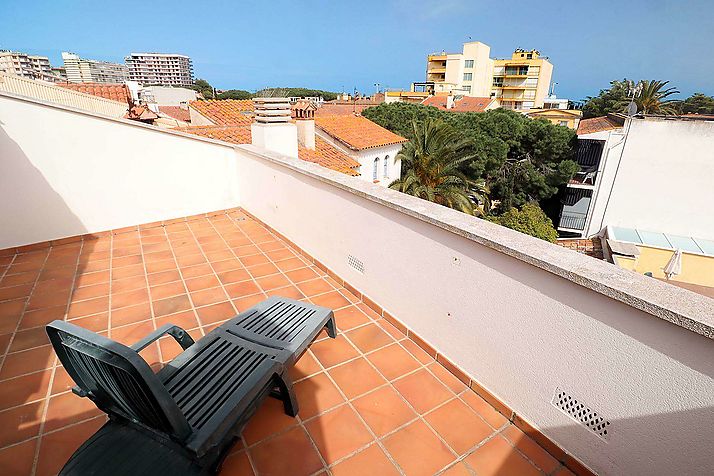 Duplex in the Center of Platja d'Aro, 4 bedrooms, Pool and Parking!