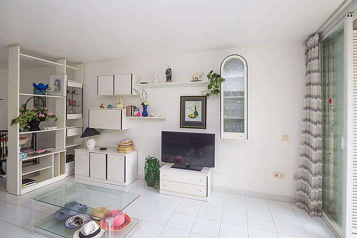 Apartament a la zona Politur amb parking