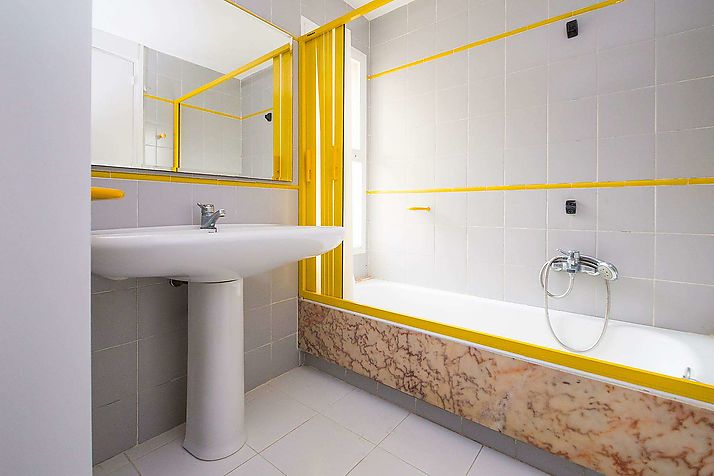 Apartament a la zona Politur amb parking