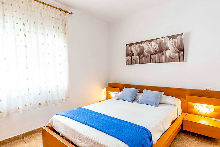 Bel appartement au rez-de-chaussée entièrement rénové et situé très près de la plage de Torre Valentina