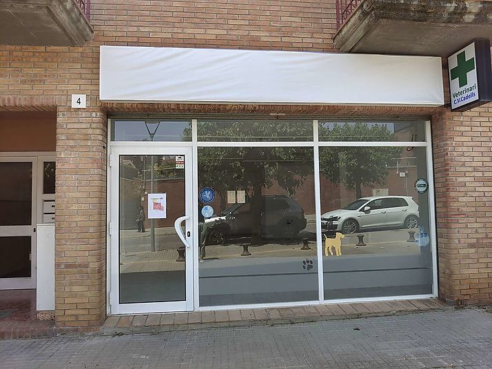 Locaux spacieux au centre de Calonge
