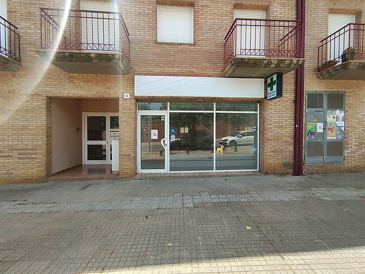Locaux spacieux au centre de Calonge