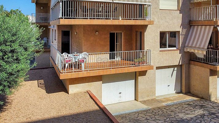 Appartement avec grande terrasse à 150 m de la plage