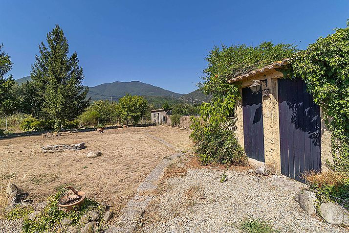 SPECTACULAR FARMHOUSE IN THE SELLERA DE TER EL PASTERAL