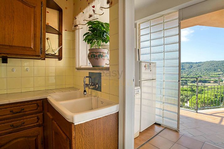 Holiday apartment with sea view
