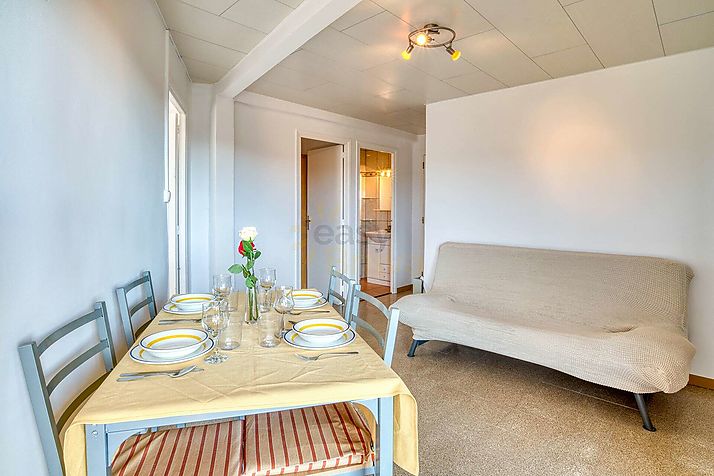 Holiday apartment with sea view