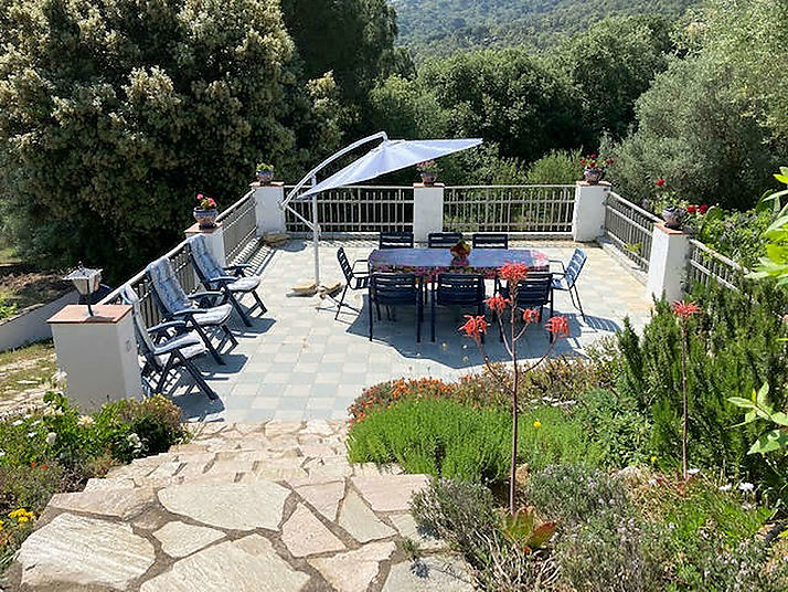 Schönes Haus im mediterranen Stil