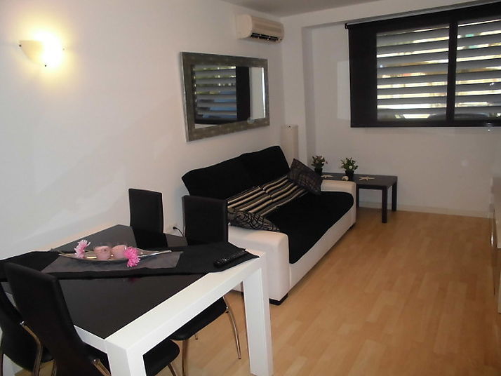 Beautiful apartment for sale in Palamós 