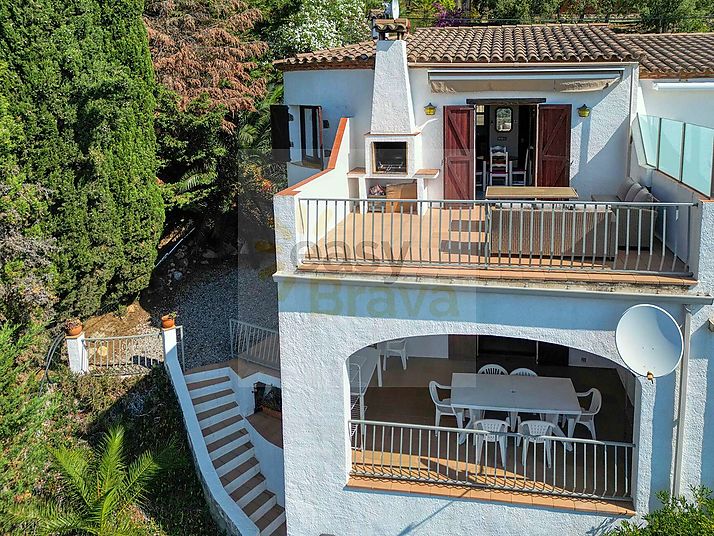 Casa Norma, belle maison jumelée avec piscine