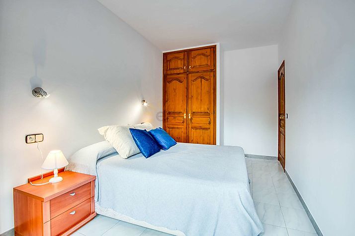 Un appartement ensoleillé, bien entretenu et situé au centre-ville