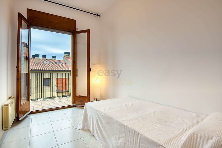 Un appartement ensoleillé, bien entretenu et situé au centre-ville