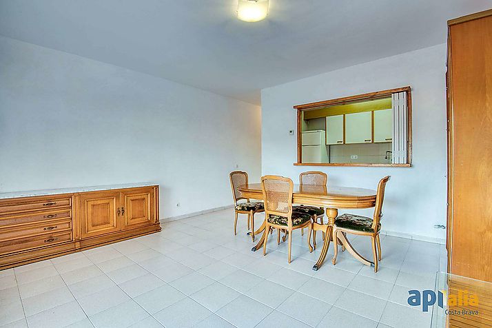 APPARTEMENT AU CENTRE AVEC TERRASSE DE 30 m2