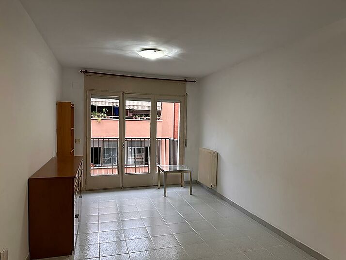 Appartement à Girona, avec garage et débarras.