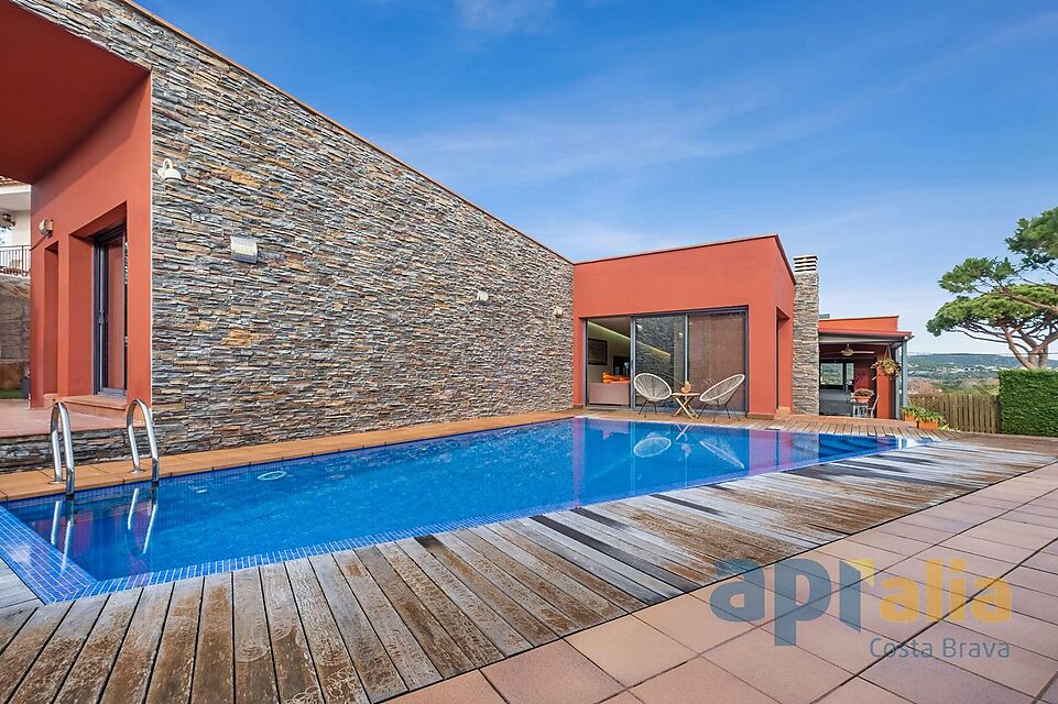 maison moderne avec piscine à S'agaró, Costa Brava.