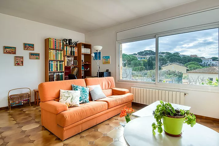 House with 4 winds and wide views in Sant Feliu de Guíxols.